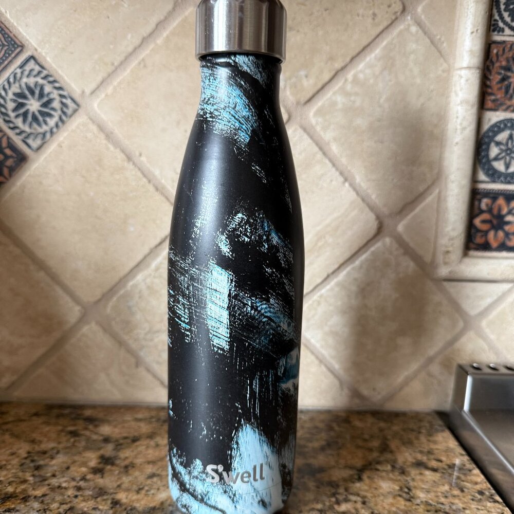 SWELL Water bottle